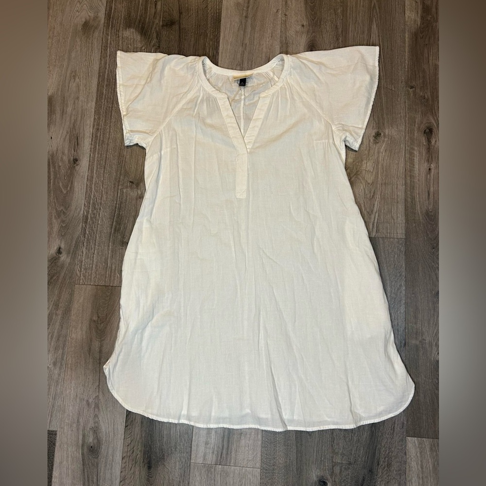 Universal thread dress size medium (nwt)